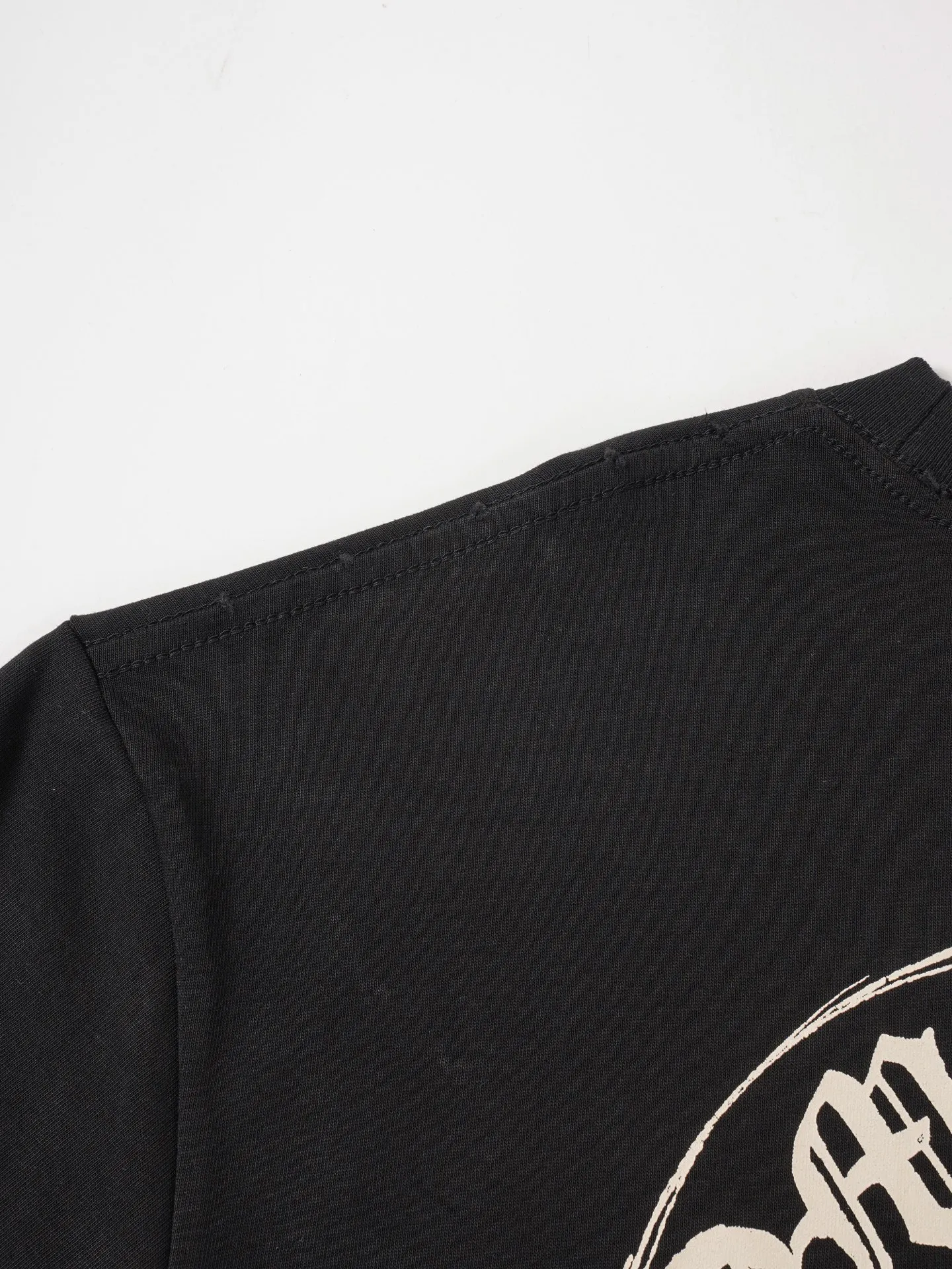 90 Chtome Hearta/ T g， ， 。 Same Style , 。 ， Series， 。 ! ， ， 。 ， ， ， ， ！ ， ，Breathable ， ， ， ， ！ ：Black、White Size：S-XL